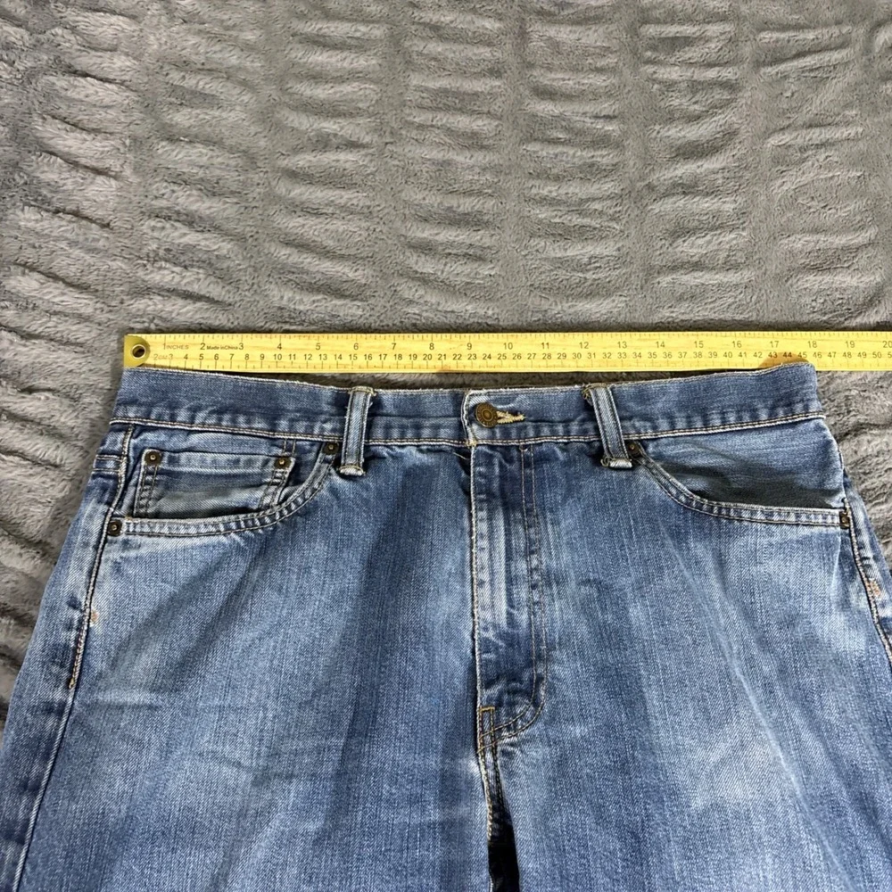 Levis measurements waist